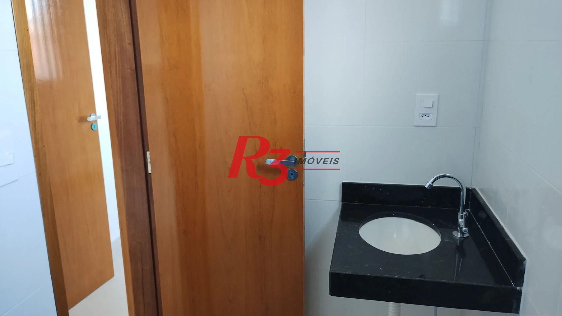 Apartamento com 2 dormitórios à venda, 50 m² por R$ 343.000,00 - Vila Valença - São Vicente/SP