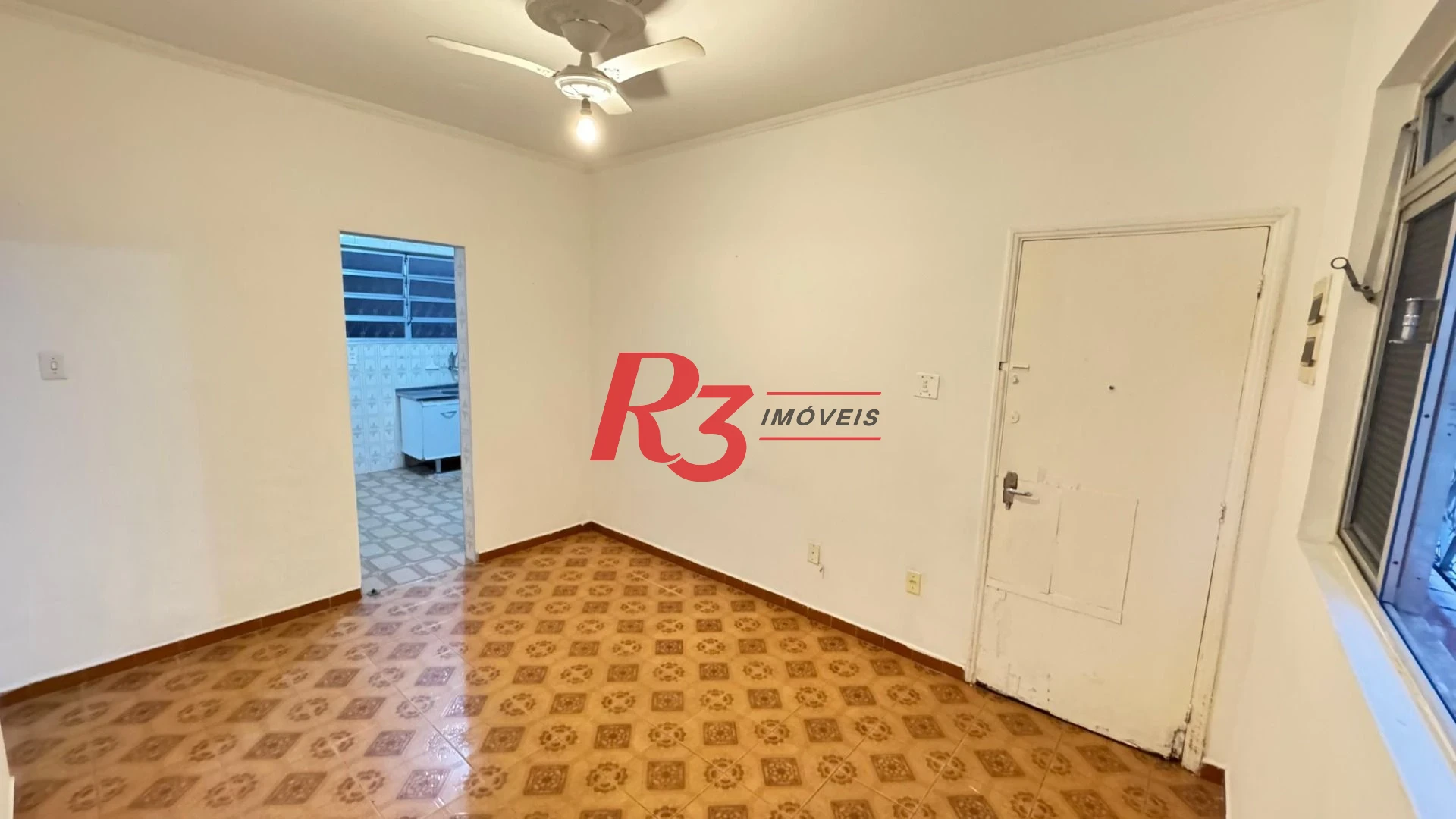 Apartamento com 2 dormitórios à venda, 71 m² por R$ 345.000,00 - Boqueirão - Santos/SP