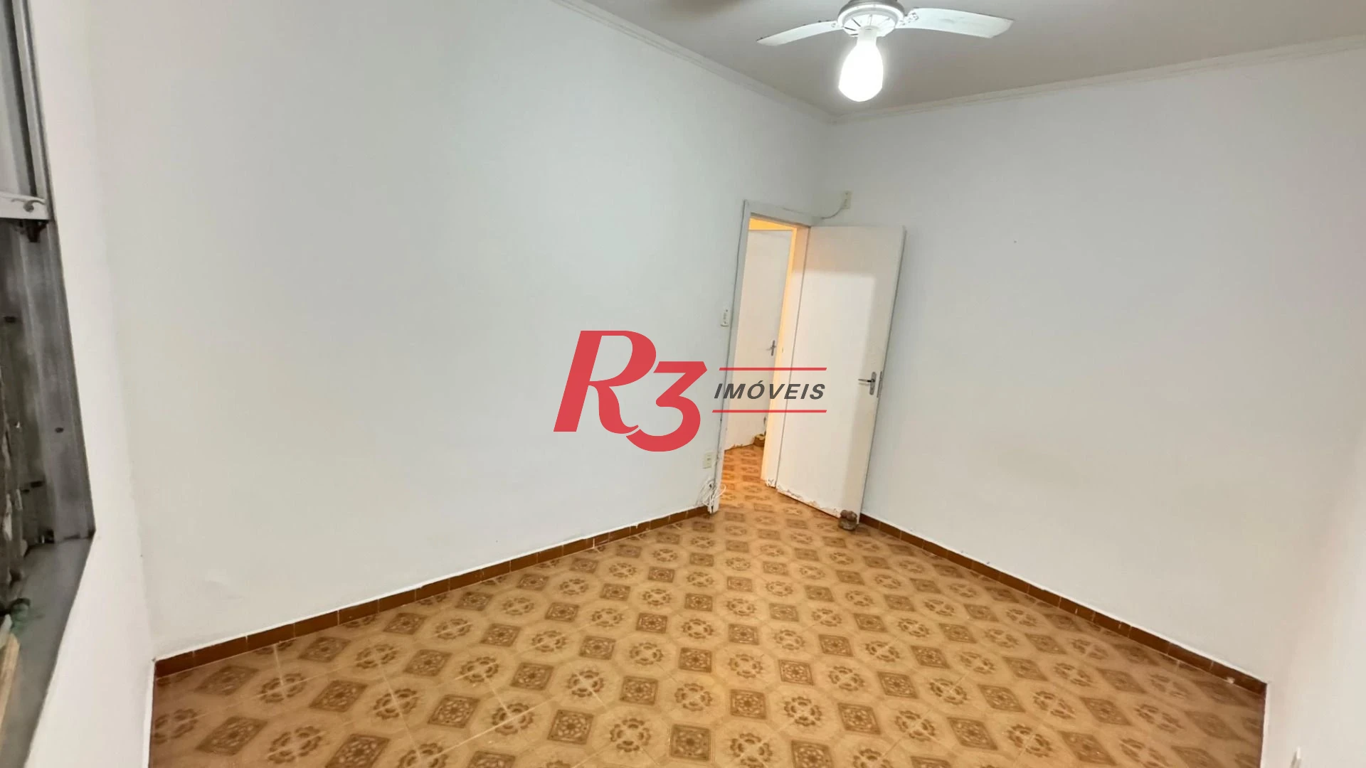 Apartamento com 2 dormitórios à venda, 71 m² por R$ 345.000,00 - Boqueirão - Santos/SP