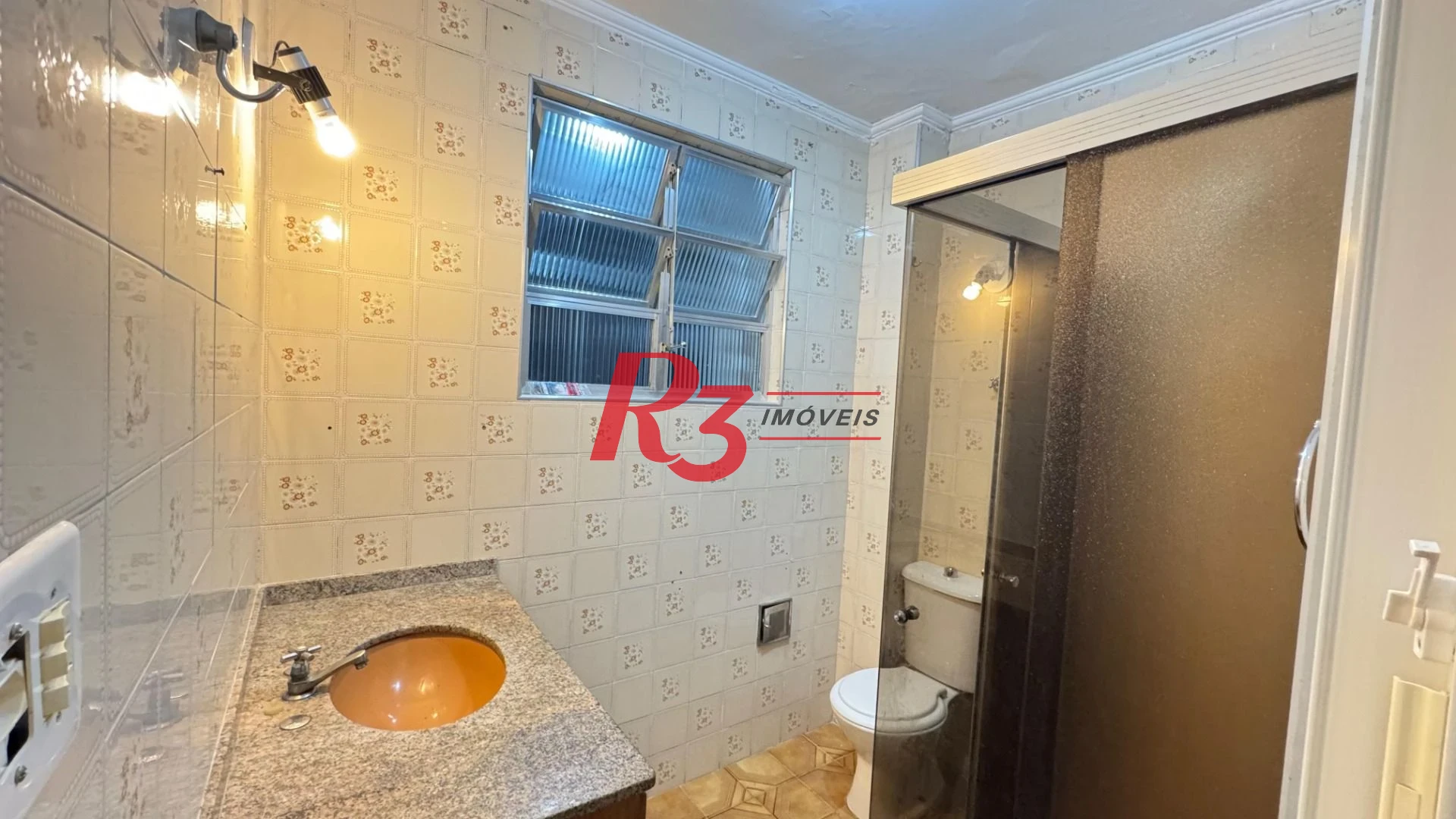 Apartamento com 2 dormitórios à venda, 71 m² por R$ 345.000,00 - Boqueirão - Santos/SP
