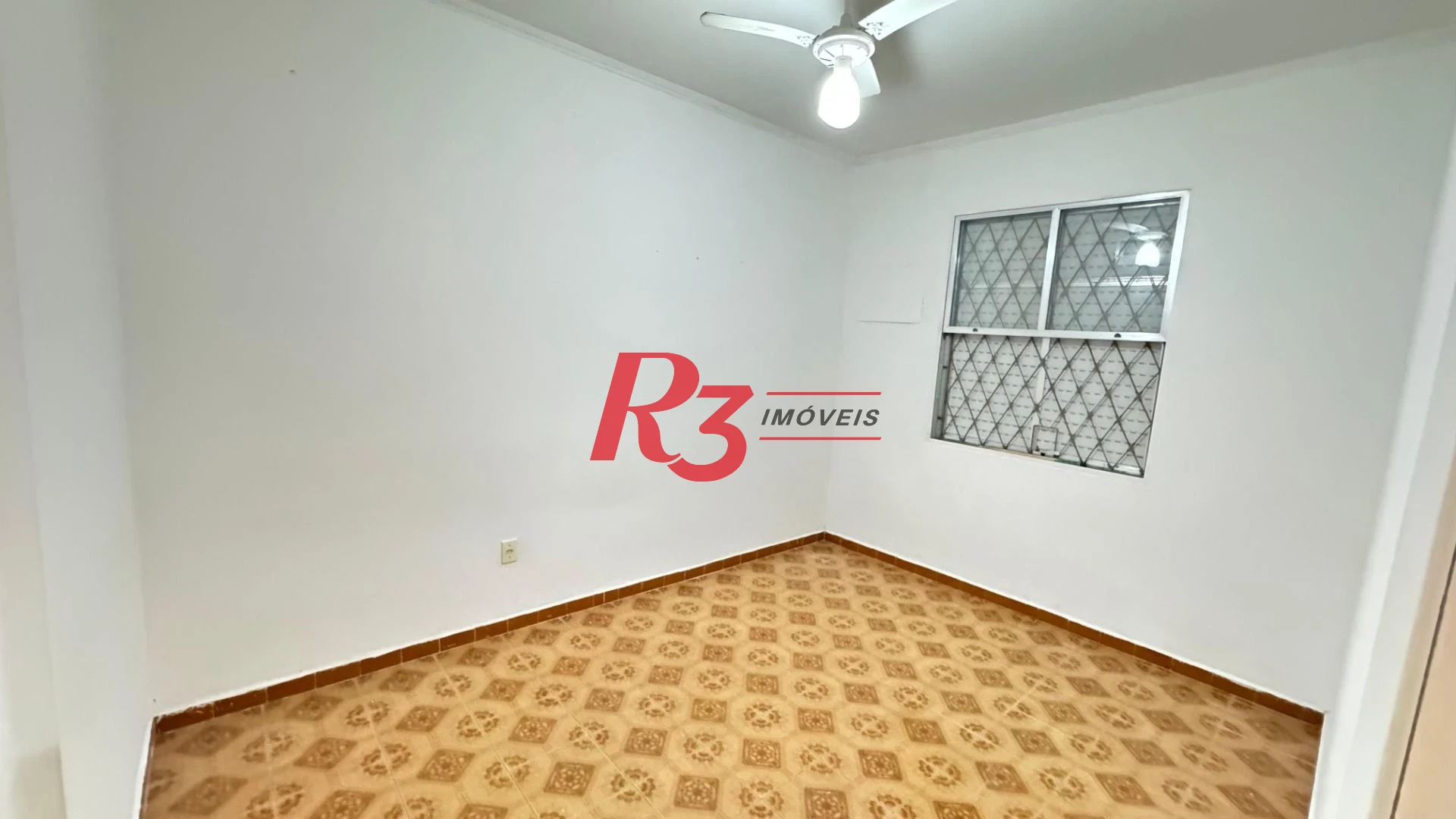 Apartamento com 2 dormitórios à venda, 71 m² por R$ 345.000,00 - Boqueirão - Santos/SP