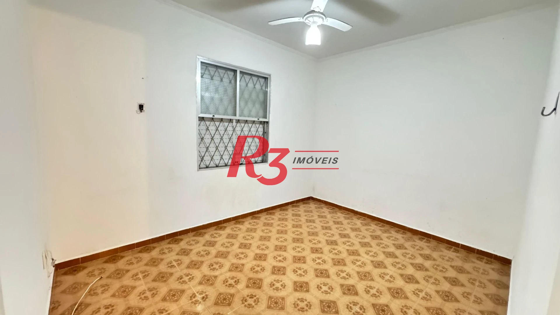 Apartamento com 2 dormitórios à venda, 71 m² por R$ 345.000,00 - Boqueirão - Santos/SP