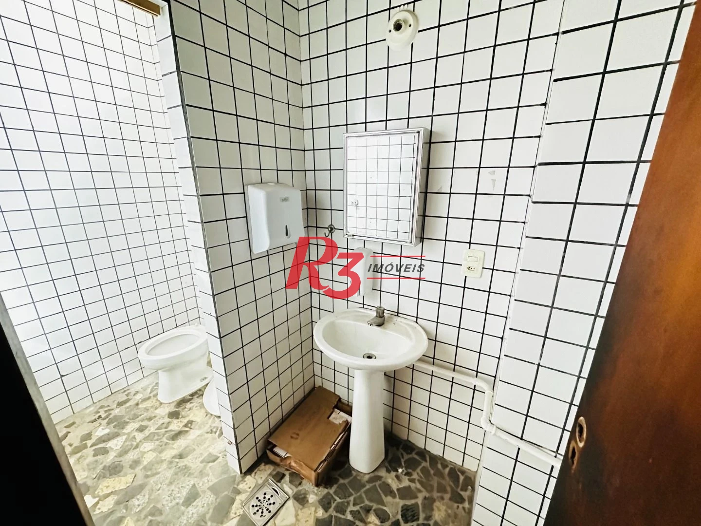 Prédio à venda, 660 m² por R$ 2.800.000,00 - Encruzilhada - Santos/SP
