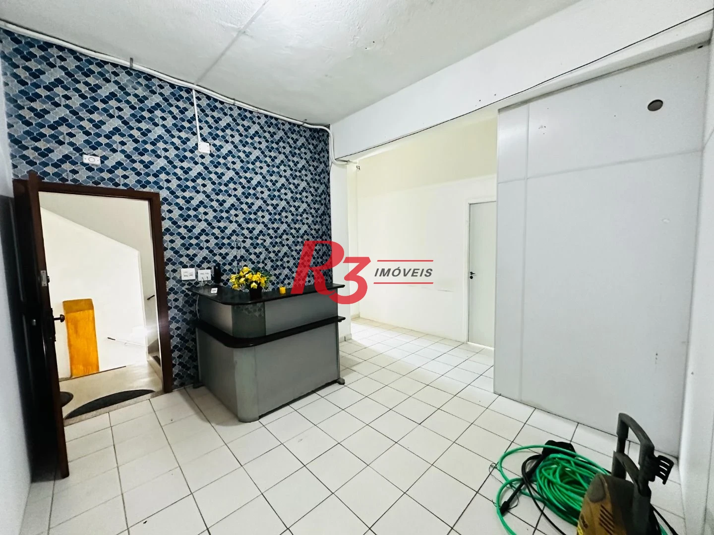 Prédio à venda, 660 m² por R$ 2.800.000,00 - Encruzilhada - Santos/SP