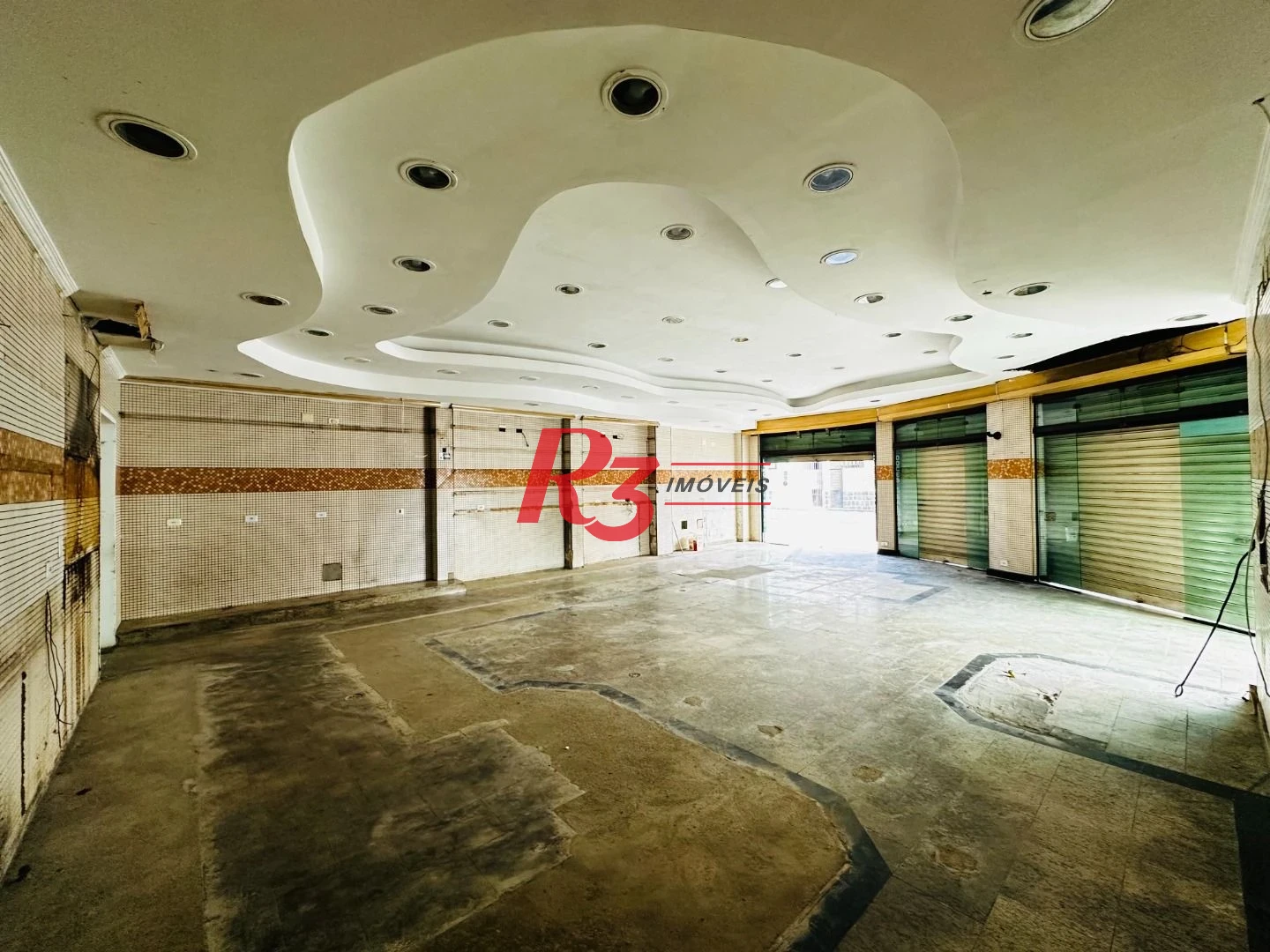Prédio à venda, 660 m² por R$ 2.800.000,00 - Encruzilhada - Santos/SP