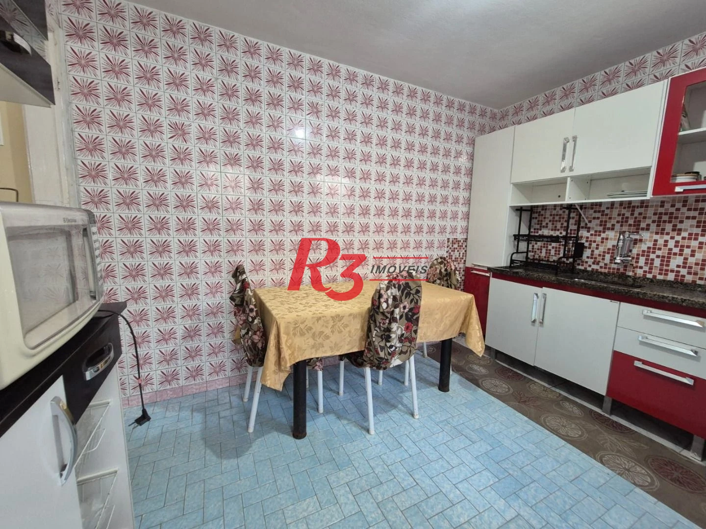Sobrado com 3 dormitórios à venda, 151 m² por R$ 1.700.000,00 - Pompéia - Santos/SP