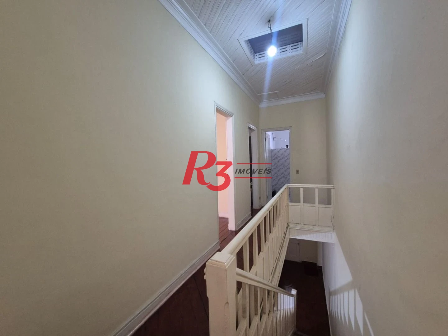 Sobrado com 3 dormitórios à venda, 151 m² por R$ 1.700.000,00 - Pompéia - Santos/SP