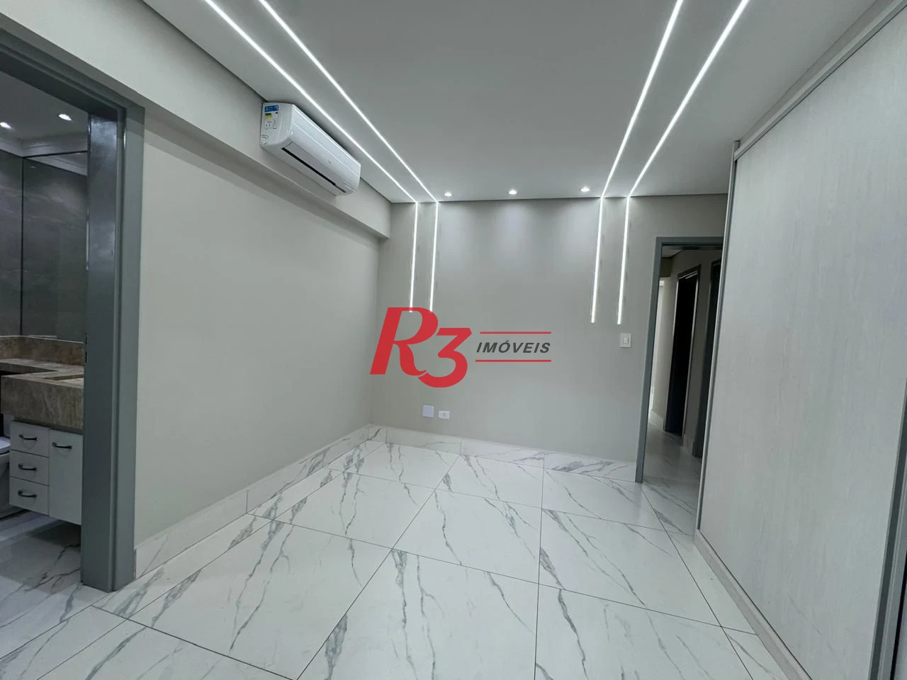 Apartamento com 3 dormitórios à venda, 116 m² por R$ 850.000,00 - Aviação - Praia Grande/SP
