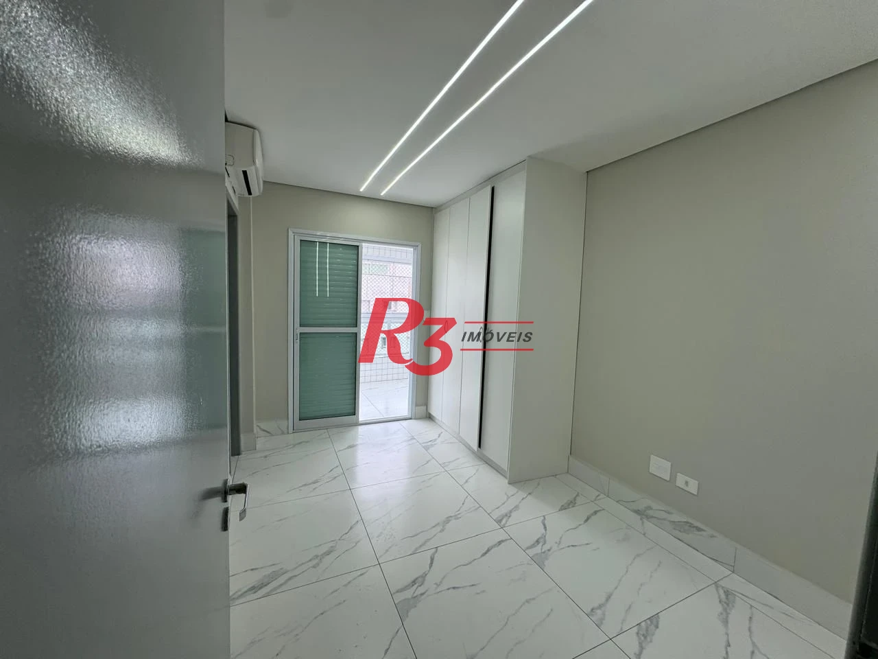 Apartamento com 3 dormitórios à venda, 116 m² por R$ 850.000,00 - Aviação - Praia Grande/SP