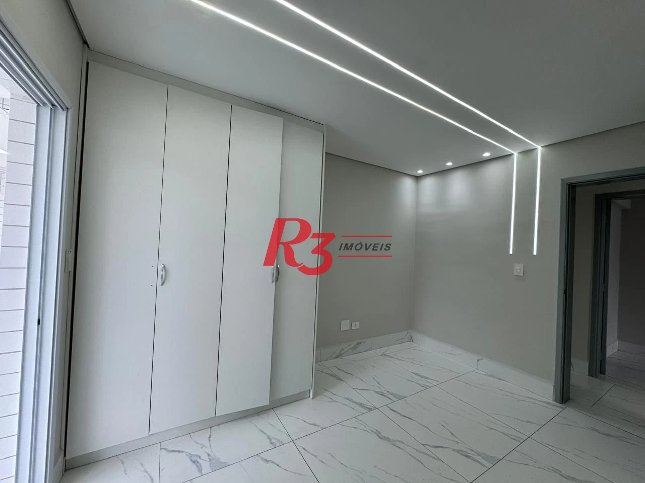 Apartamento com 3 dormitórios à venda, 116 m² por R$ 850.000,00 - Aviação - Praia Grande/SP