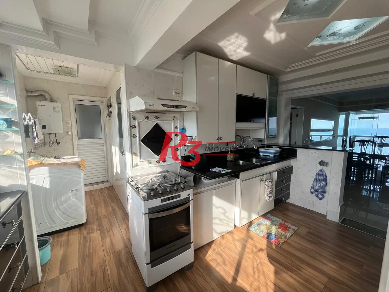 Apartamento com 3 dormitórios à venda, 120 m² por R$ 950.000,00 - Pitangueiras – P – Morro do Maluf - Guarujá/SP