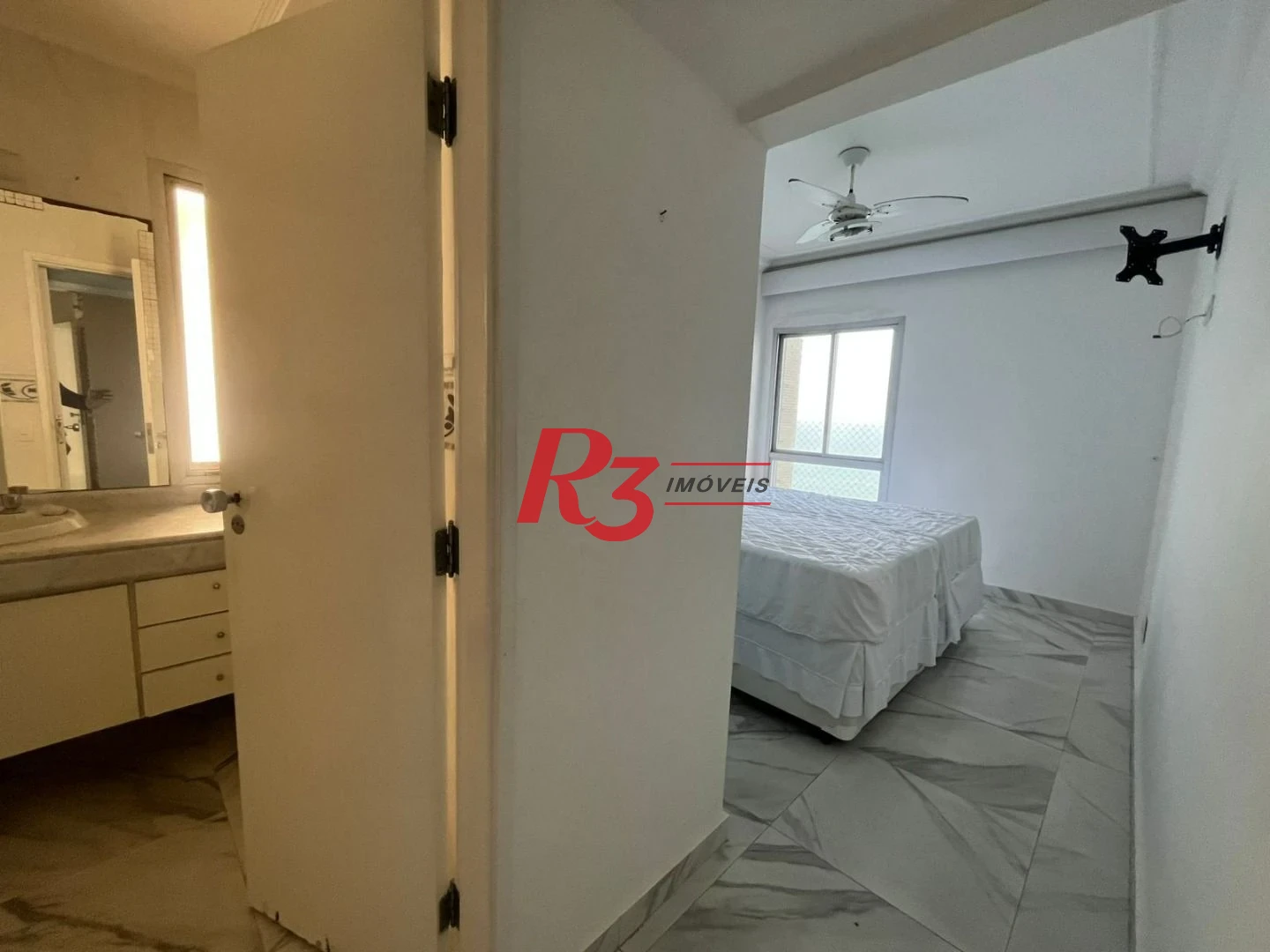 Apartamento com 3 dormitórios à venda, 120 m² por R$ 950.000,00 - Pitangueiras – P – Morro do Maluf - Guarujá/SP