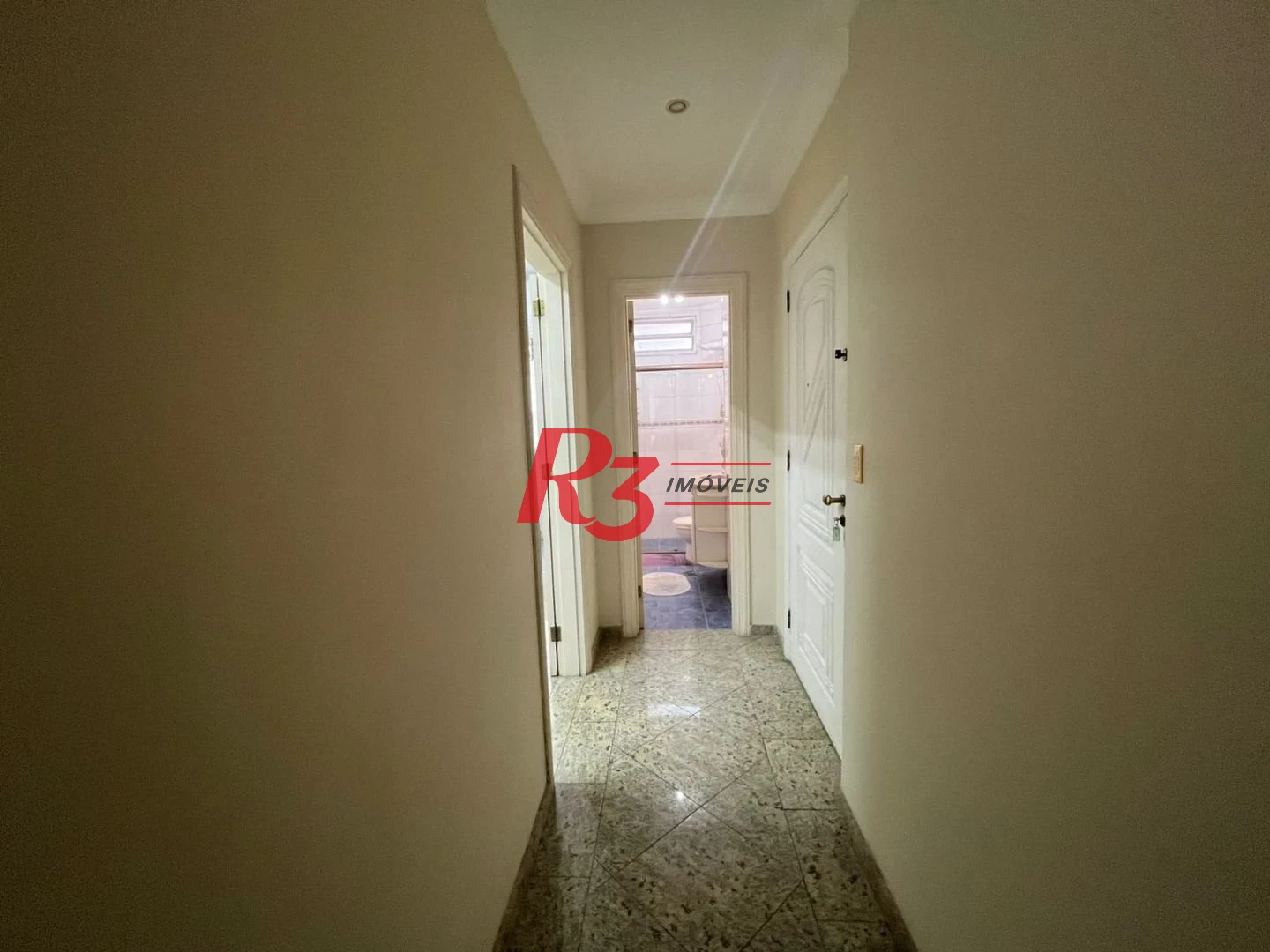 Apartamento com 3 dormitórios à venda, 115 m² por R$ 595.000,00 - Pitangueiras - Guarujá/SP