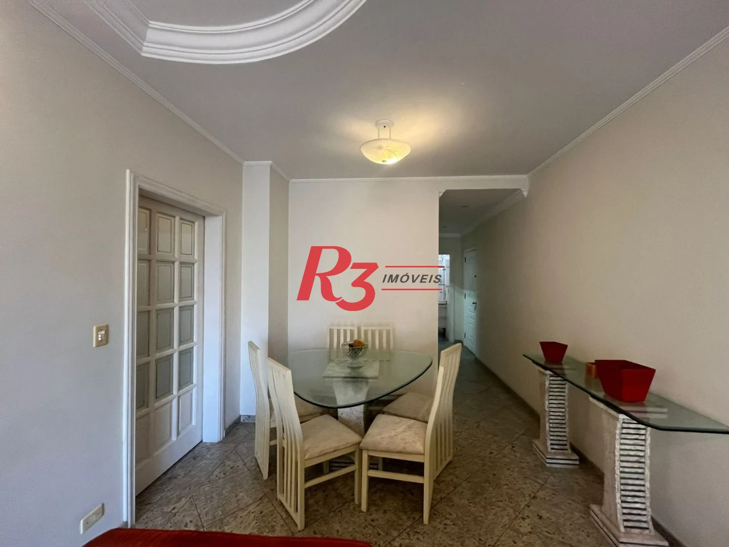 Apartamento com 3 dormitórios à venda, 115 m² por R$ 595.000,00 - Pitangueiras - Guarujá/SP