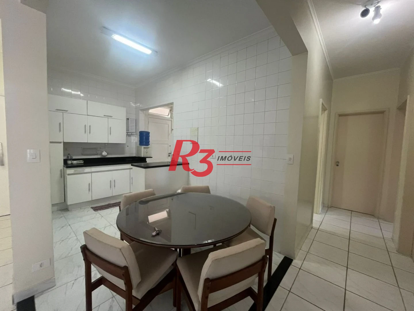 Apartamento com 3 dormitórios à venda, 115 m² por R$ 650.000,00 - Pitangueiras - Guarujá/SP