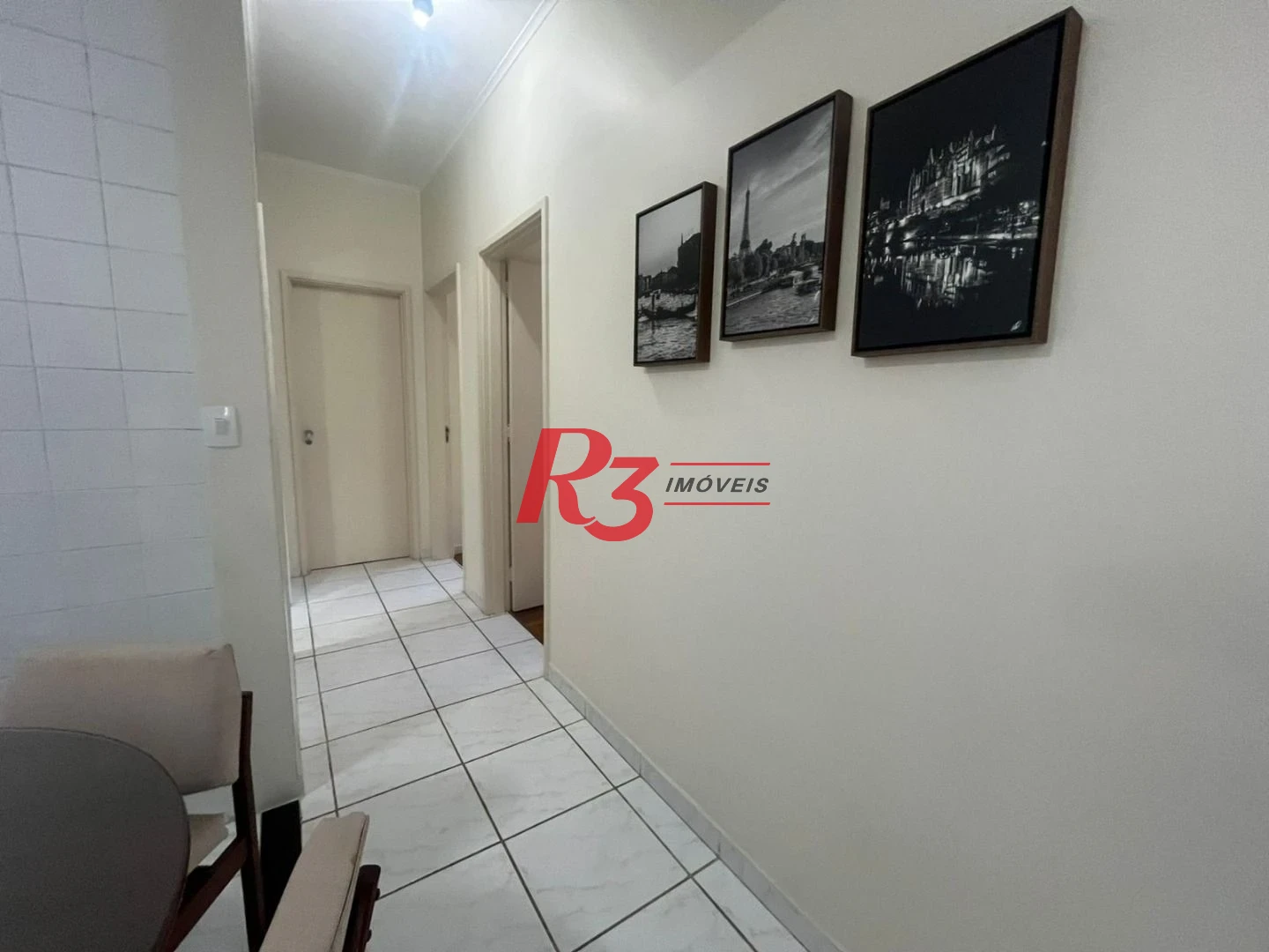 Apartamento com 3 dormitórios à venda, 115 m² por R$ 650.000,00 - Pitangueiras - Guarujá/SP