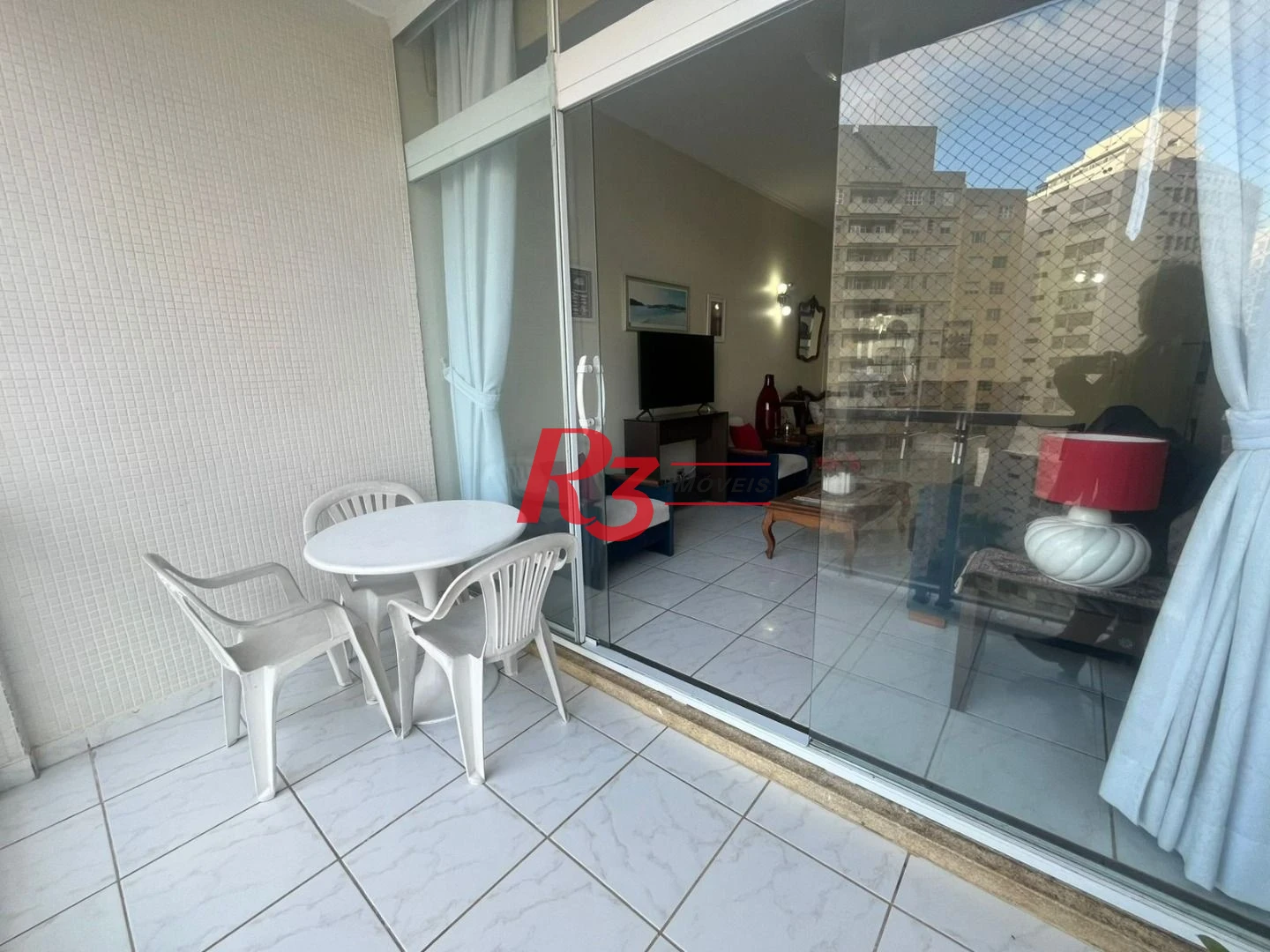 Apartamento com 3 dormitórios à venda, 115 m² por R$ 650.000,00 - Pitangueiras - Guarujá/SP