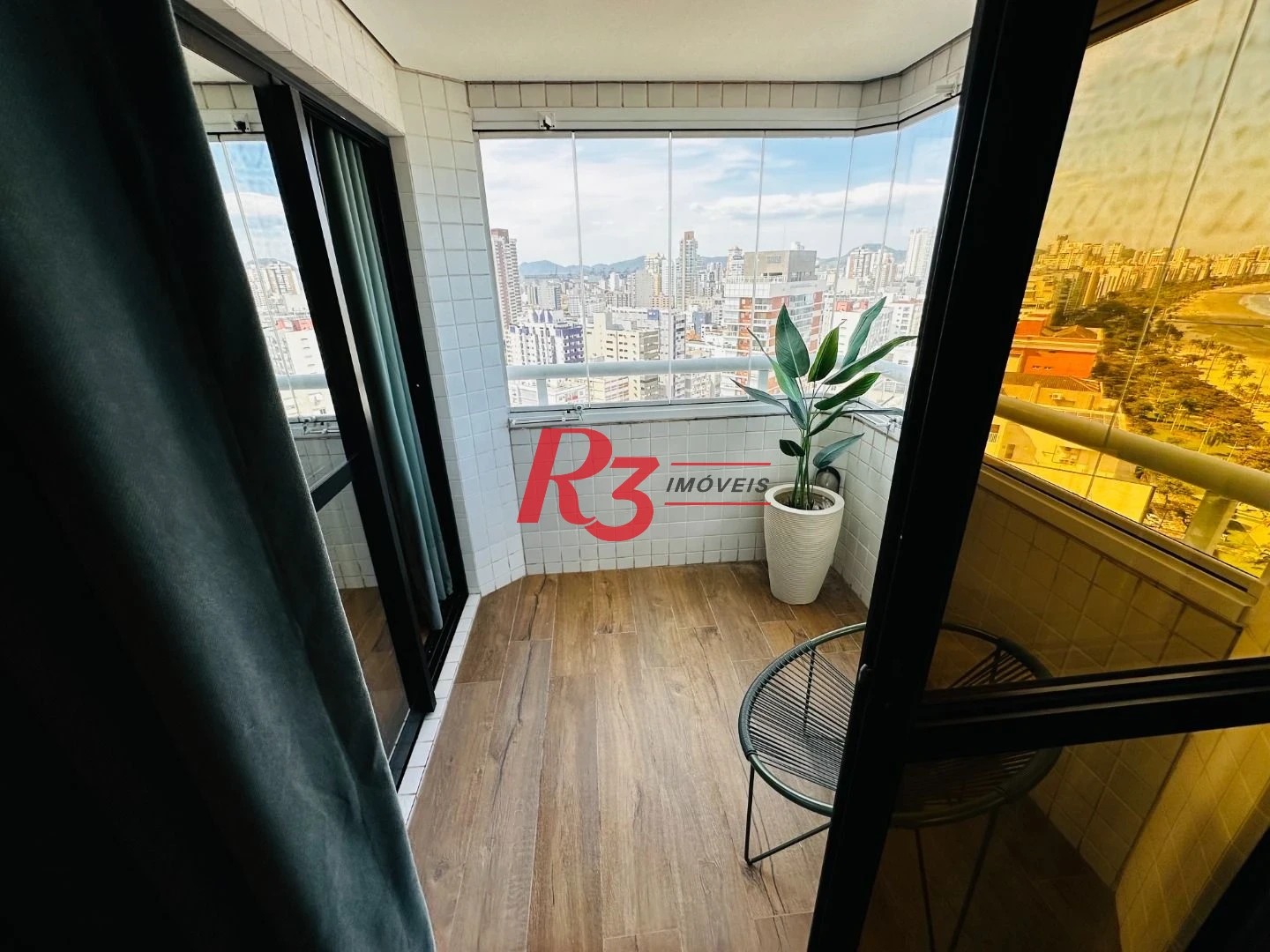 Flat com 1 dormitório para alugar, 43 m² por R$ 7.500,02/mês - Boqueirão - Santos/SP