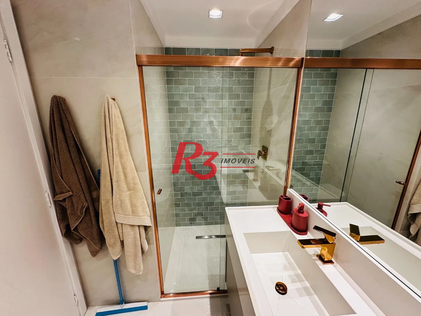 Flat com 1 dormitório para alugar, 43 m² por R$ 7.500,02/mês - Boqueirão - Santos/SP
