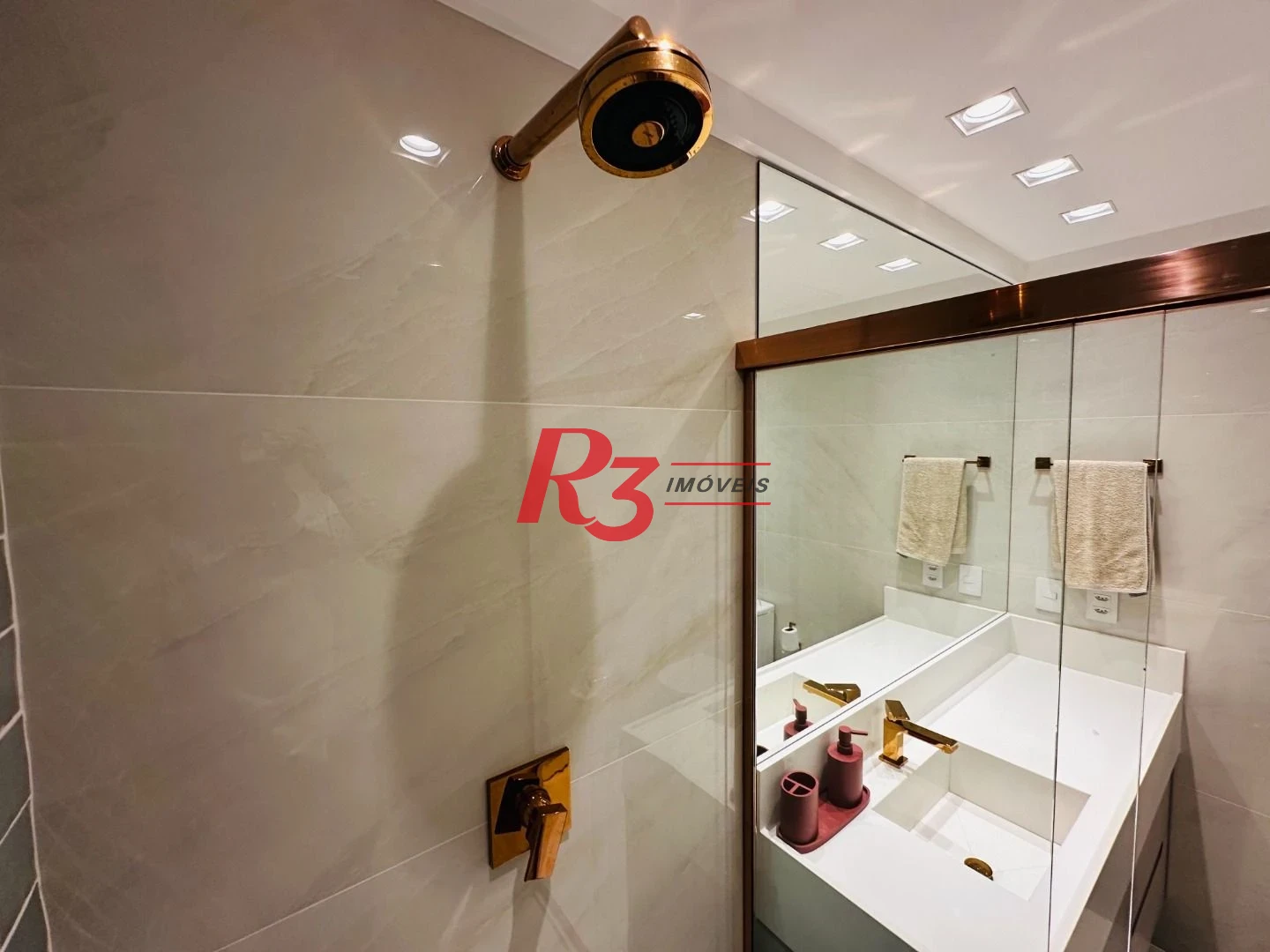 Flat com 1 dormitório para alugar, 43 m² por R$ 7.500,02/mês - Boqueirão - Santos/SP