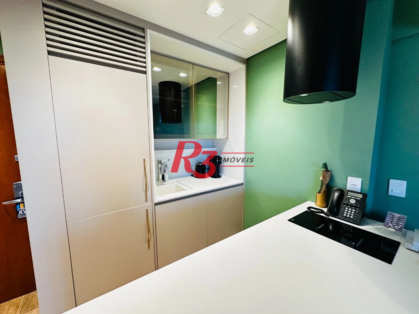 Flat com 1 dormitório para alugar, 43 m² por R$ 7.500,02/mês - Boqueirão - Santos/SP