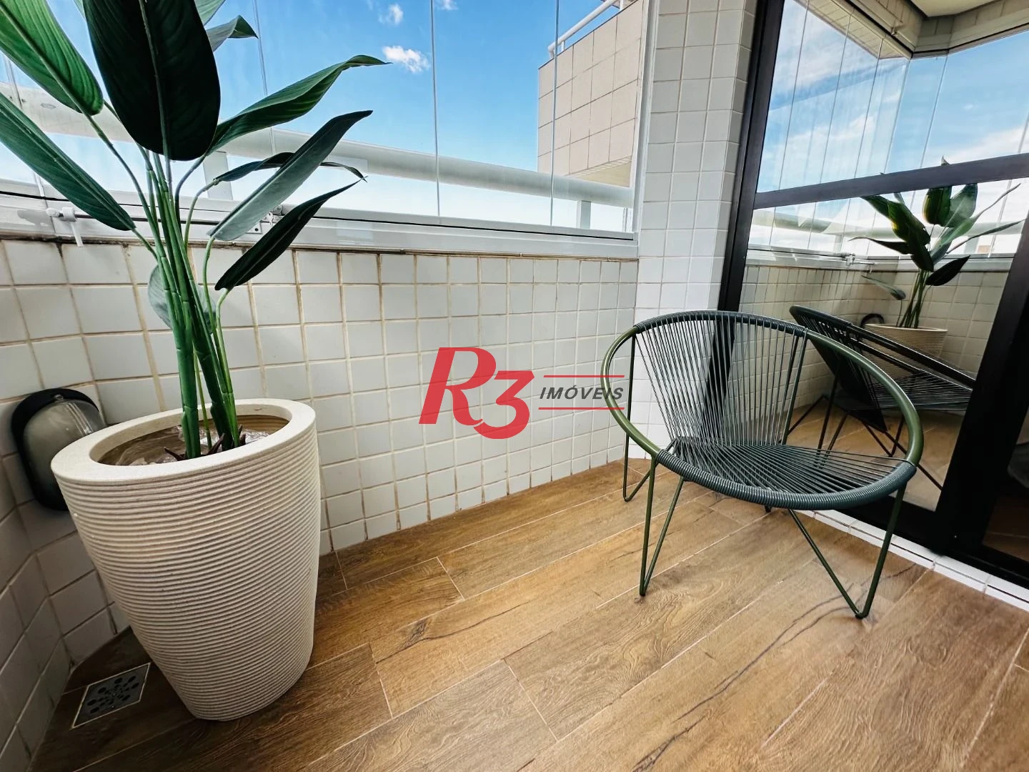 Flat com 1 dormitório para alugar, 43 m² por R$ 7.500,02/mês - Boqueirão - Santos/SP