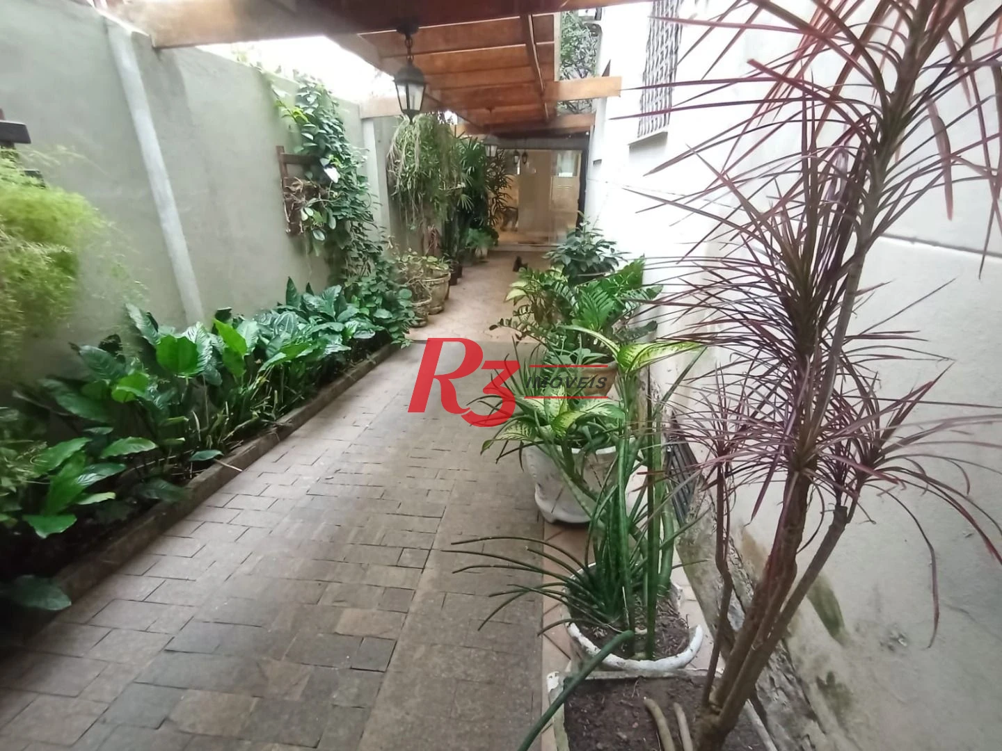Sobrado com 3 dormitórios à venda, 185 m² por R$ 1.500.000,00 - José Menino - Santos/SP