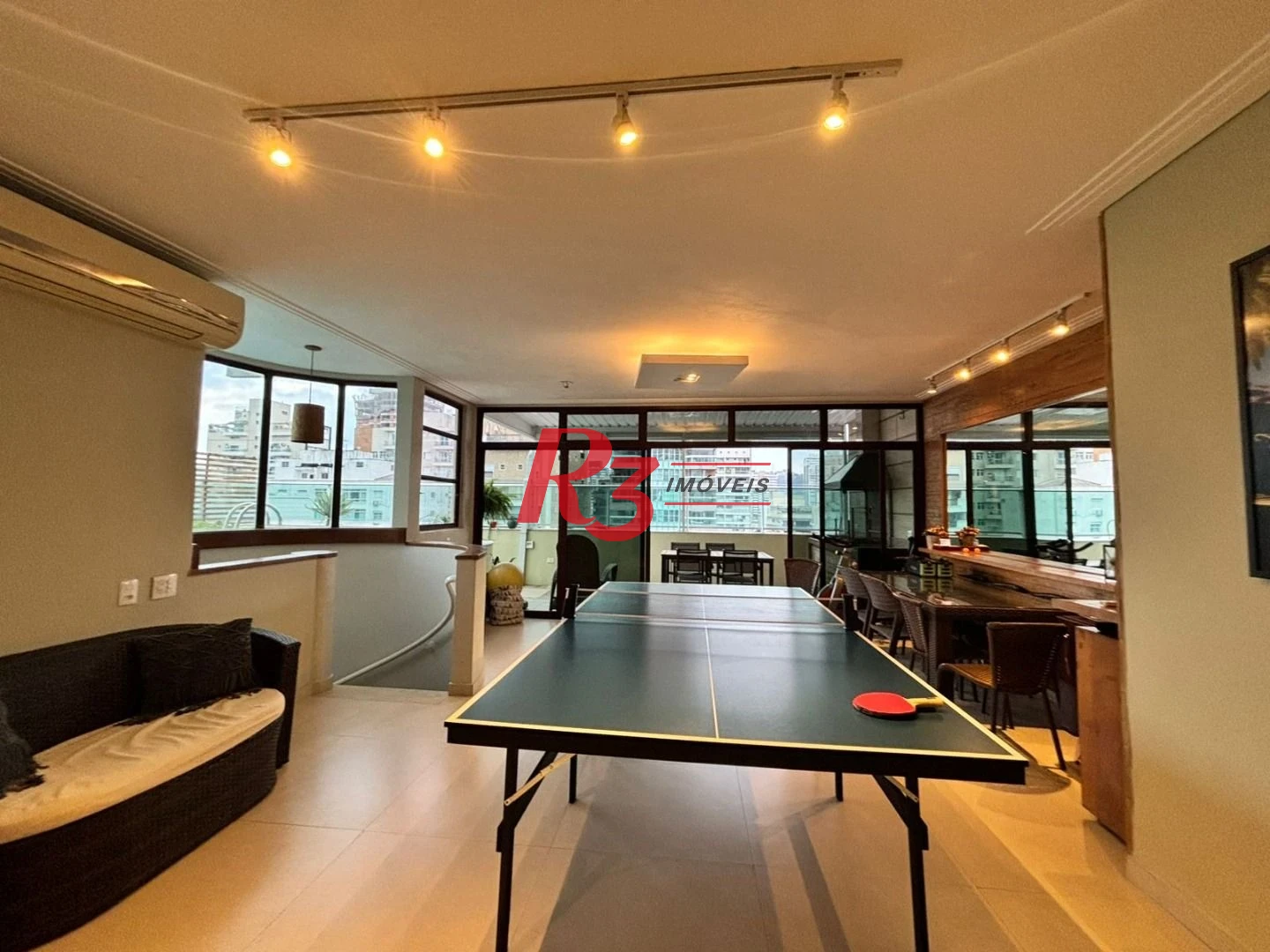 Cobertura à venda, 300 m² por R$ 3.900.000,00 - Gonzaga - Santos/SP