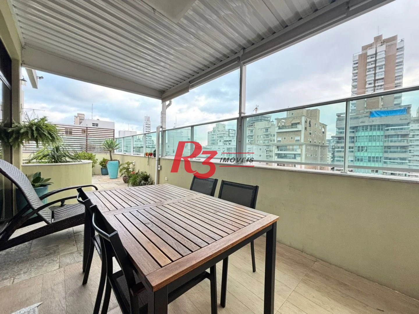 Cobertura à venda, 300 m² por R$ 3.900.000,00 - Gonzaga - Santos/SP