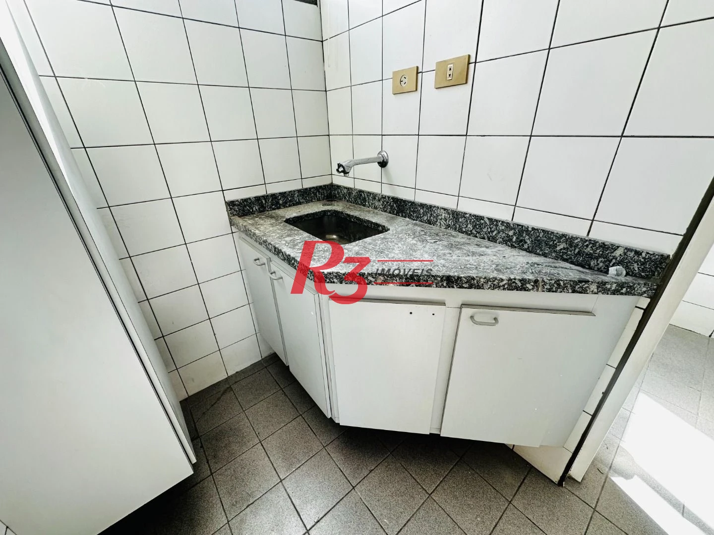 Sala à venda, 73 m² por R$ 449.000,00 - Gonzaga - Santos/SP