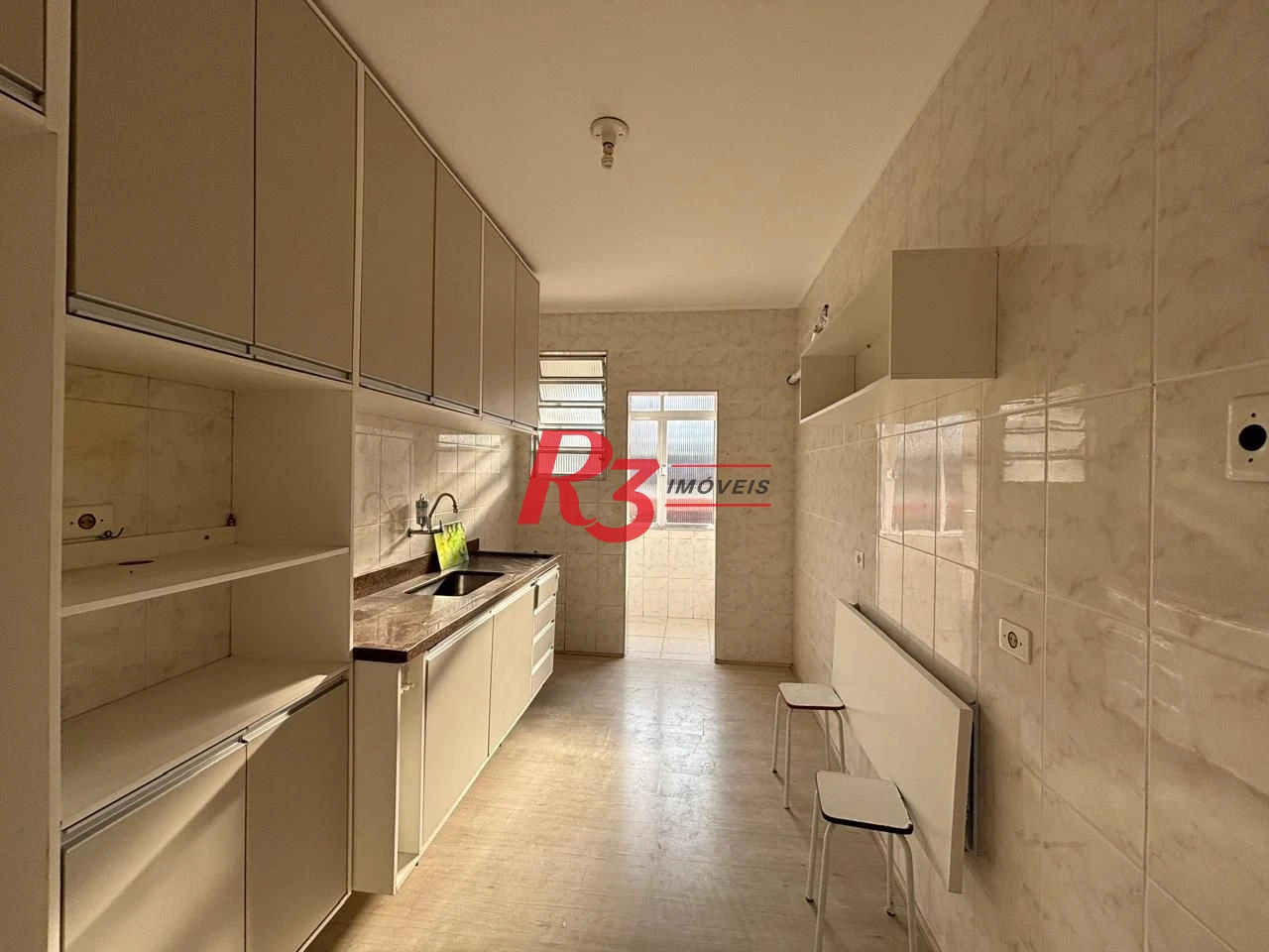 Apartamento com 2 dormitórios à venda, 59 m² por R$ 380.000,00 - Campo Grande - Santos/SP