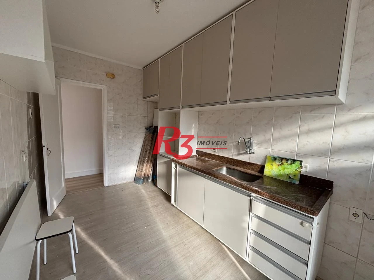 Apartamento com 2 dormitórios à venda, 59 m² por R$ 380.000,00 - Campo Grande - Santos/SP