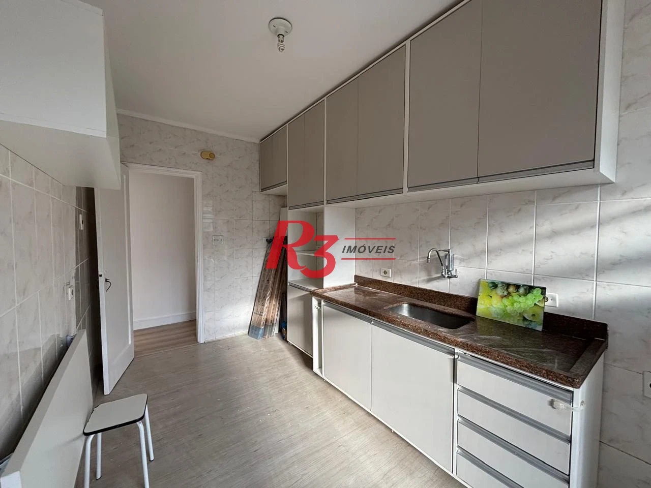 Apartamento com 2 dormitórios à venda, 59 m² por R$ 380.000,00 - Campo Grande - Santos/SP