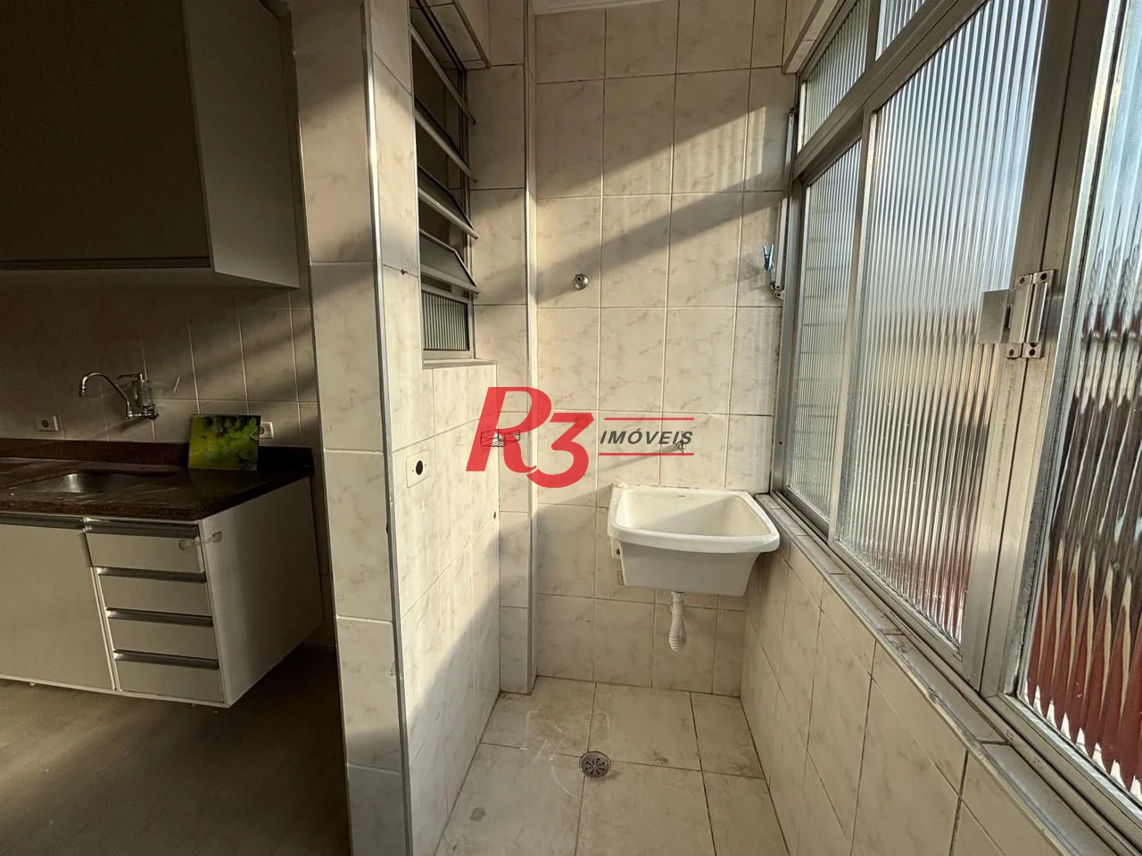 Apartamento com 2 dormitórios à venda, 59 m² por R$ 380.000,00 - Campo Grande - Santos/SP