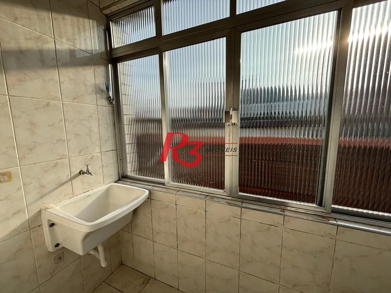 Apartamento com 2 dormitórios à venda, 59 m² por R$ 380.000,00 - Campo Grande - Santos/SP