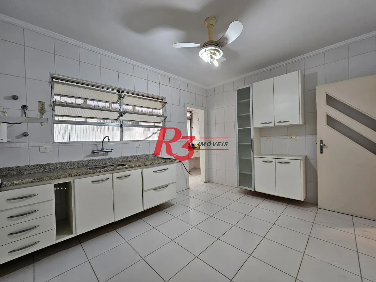 Apartamento com 2 dormitórios à venda, 50 m² por R$ 636.000,00 - José Menino - Santos/SP