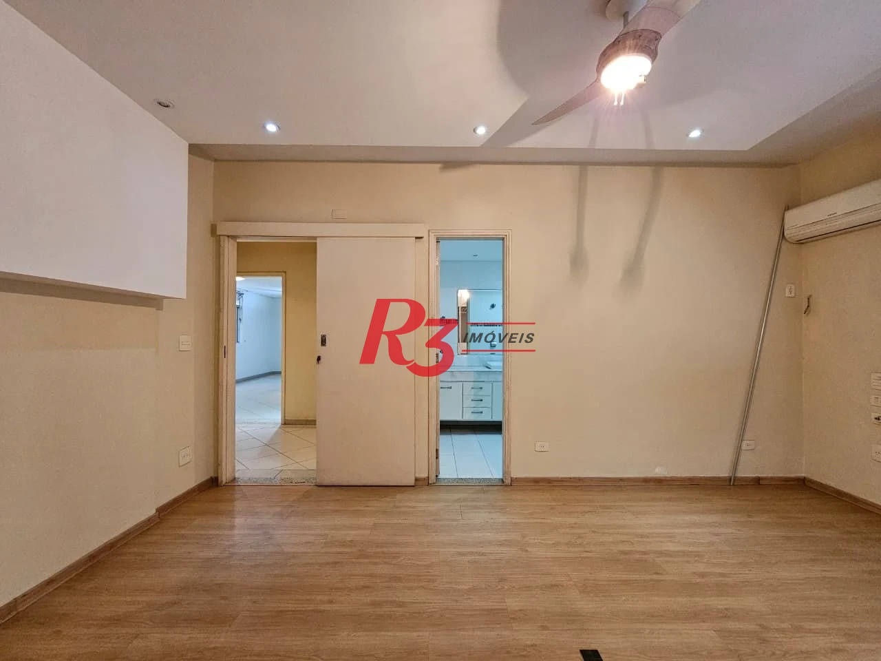 Apartamento com 2 dormitórios à venda, 50 m² por R$ 636.000,00 - José Menino - Santos/SP