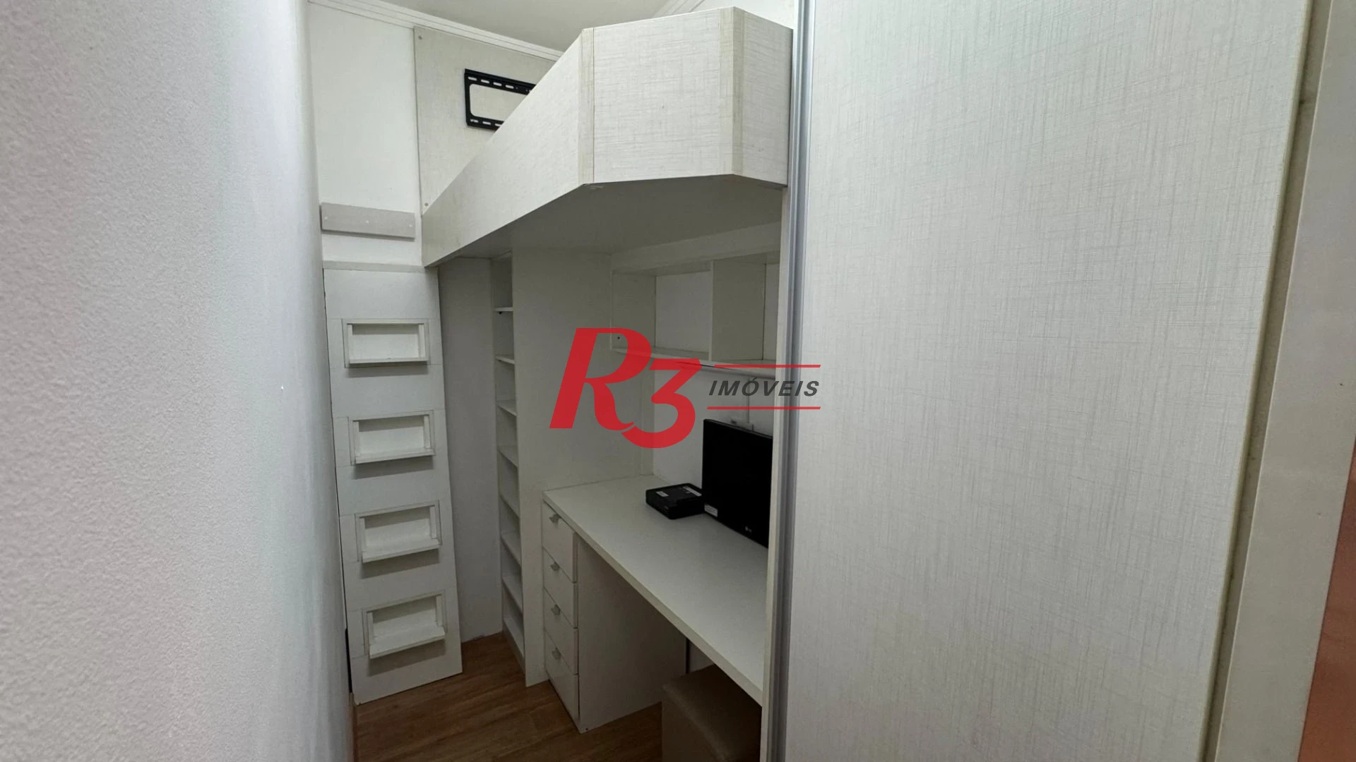 Apartamento com 2 dormitórios à venda, 51 m² por R$ 550.000,00 - Vila Matias - Santos/SP