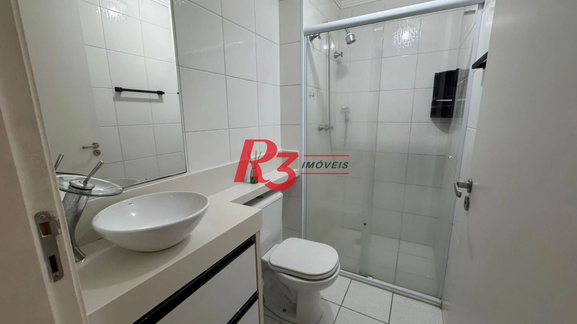 Apartamento com 2 dormitórios à venda, 51 m² por R$ 550.000,00 - Vila Matias - Santos/SP