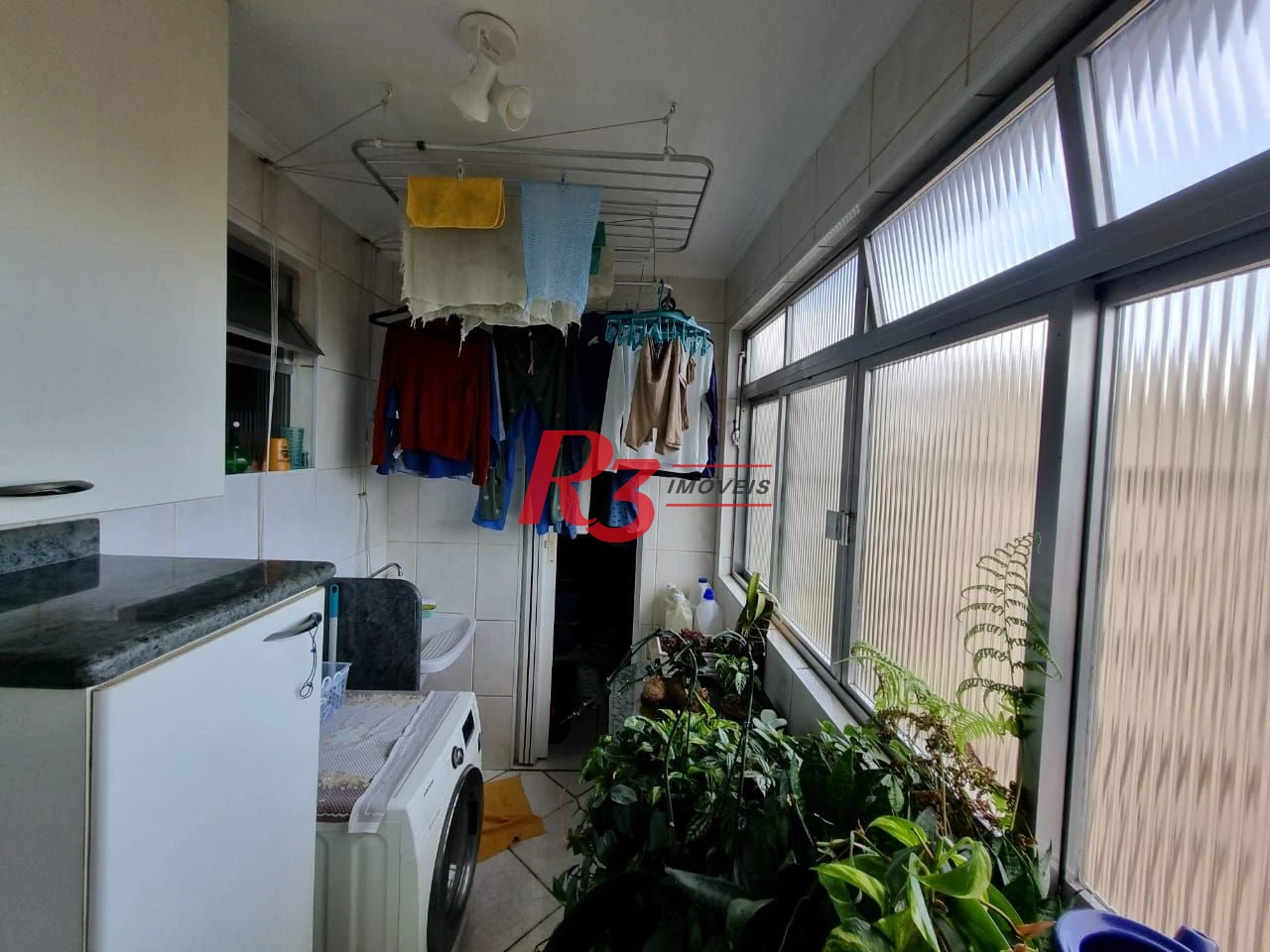Apartamento com 2 dormitórios à venda, 95 m² por R$ 615.000,00 - Marapé - Santos/SP