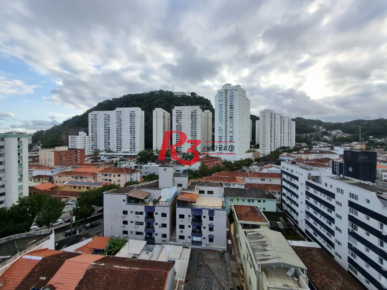 Apartamento com 2 dormitórios à venda, 95 m² por R$ 615.000,00 - Marapé - Santos/SP