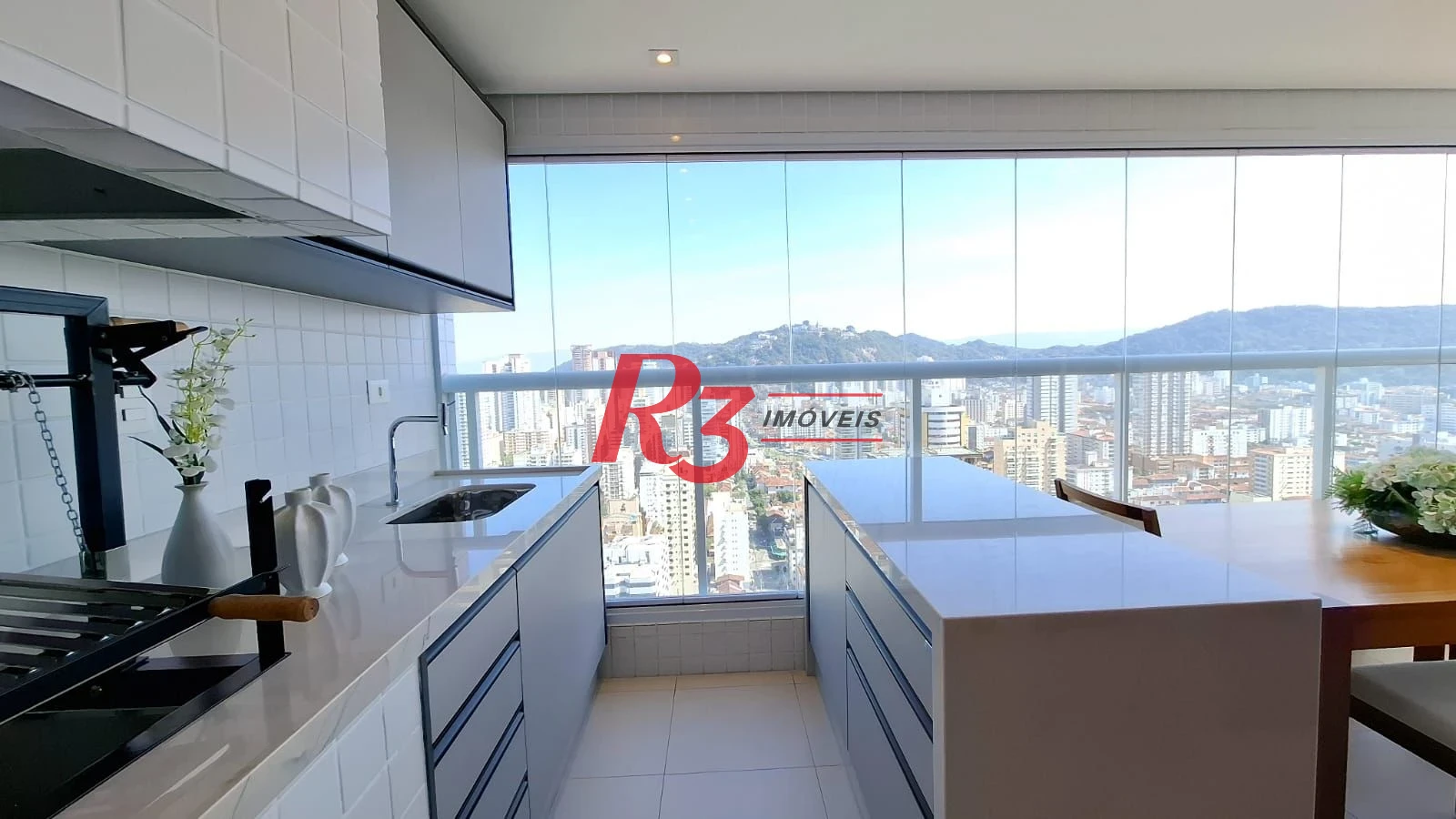 Apartamento à venda, 134 m² por R$ 2.650.000,00 - Gonzaga - Santos/SP