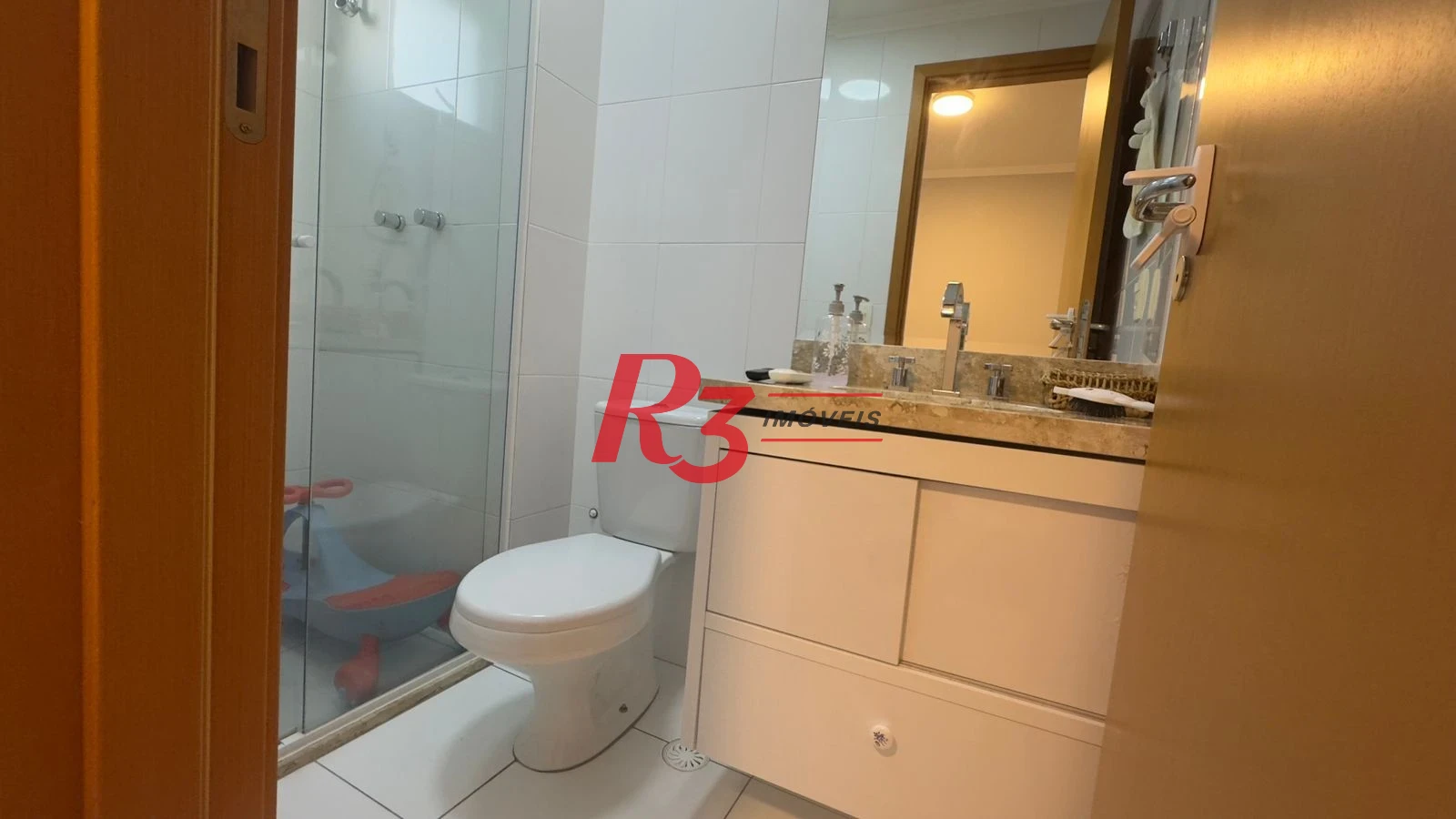 Apartamento com 2 dormitórios à venda, 82 m² por R$ 1.250.000,00 - Gonzaga - Santos/SP