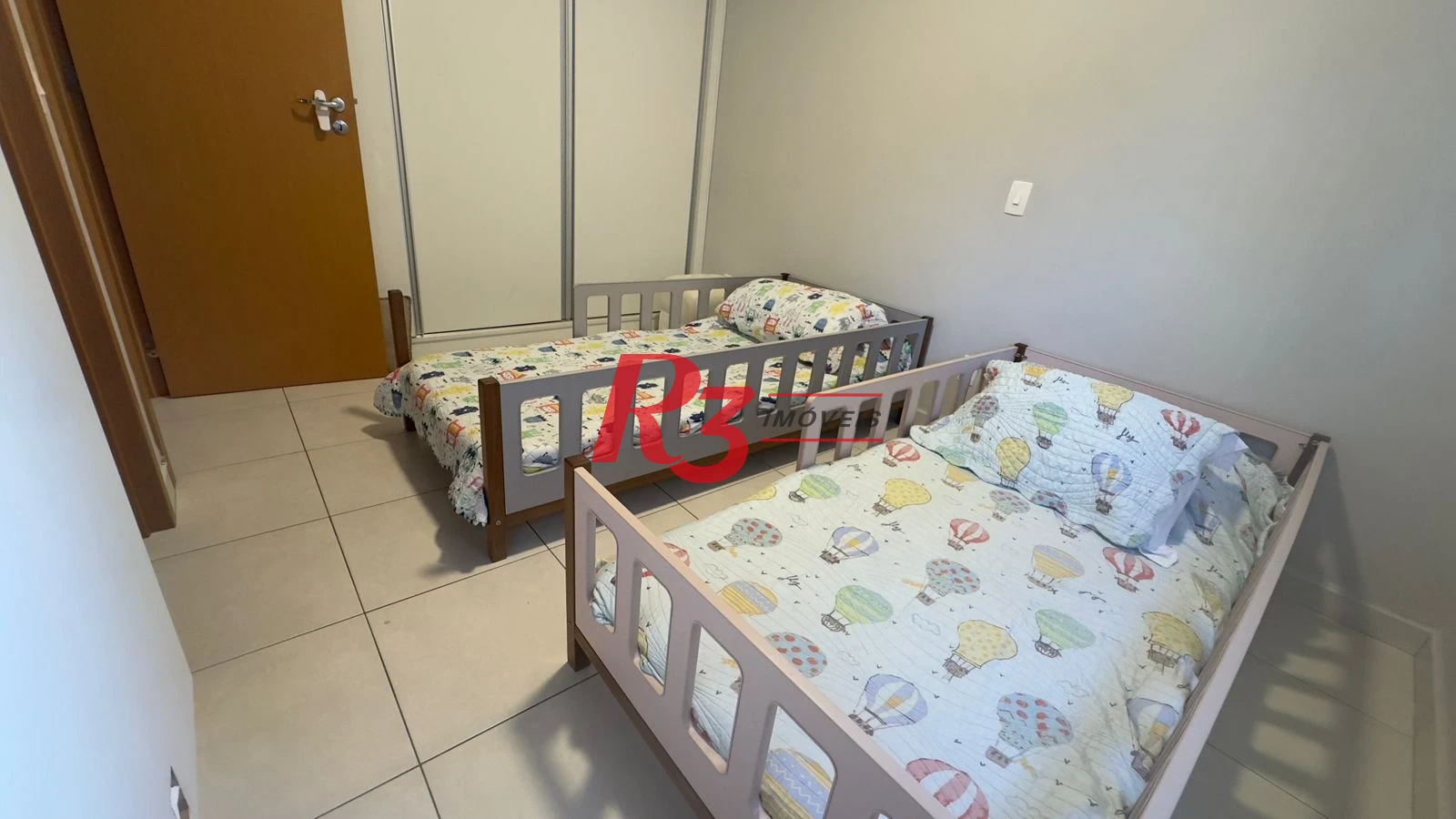 Apartamento com 2 dormitórios à venda, 82 m² por R$ 1.250.000,00 - Gonzaga - Santos/SP