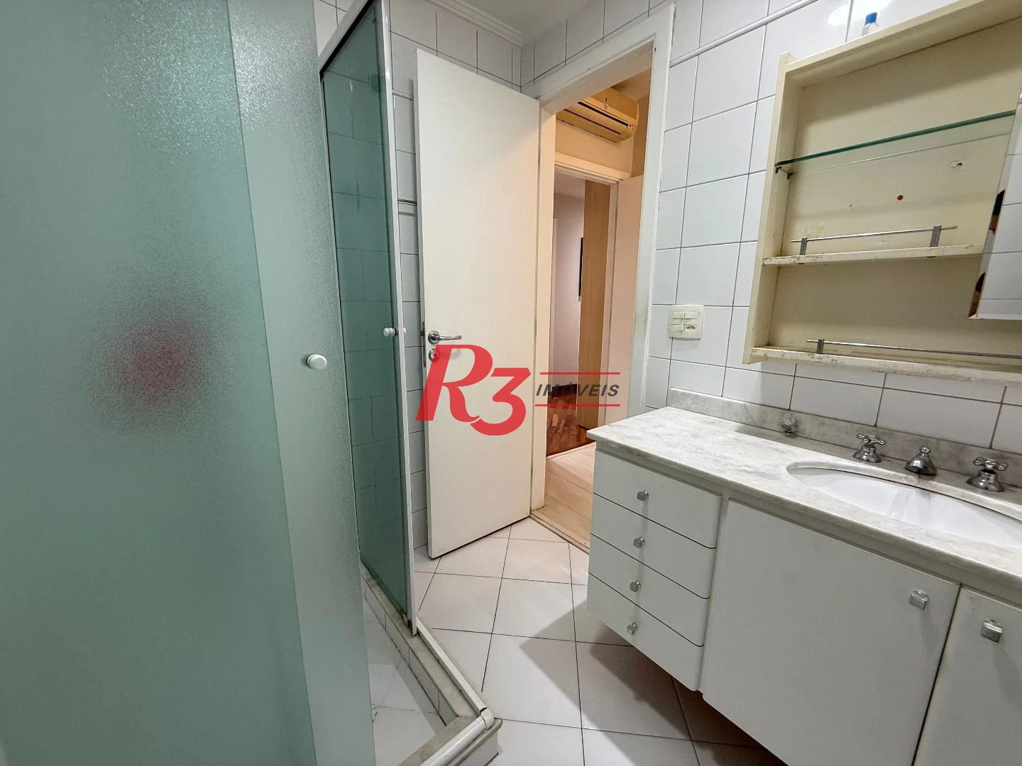 Apartamento com 3 dormitórios à venda, 119 m² por R$ 1.350.000,00 - Boqueirão - Santos/SP