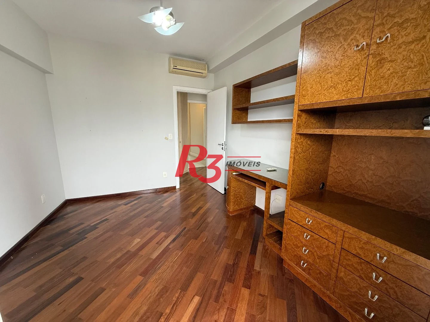 Apartamento com 3 dormitórios à venda, 119 m² por R$ 1.350.000,00 - Boqueirão - Santos/SP