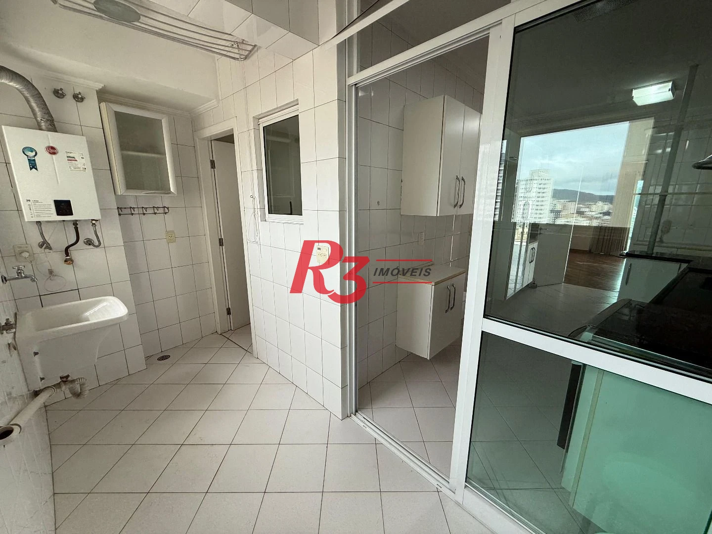 Apartamento com 3 dormitórios à venda, 119 m² por R$ 1.350.000,00 - Boqueirão - Santos/SP