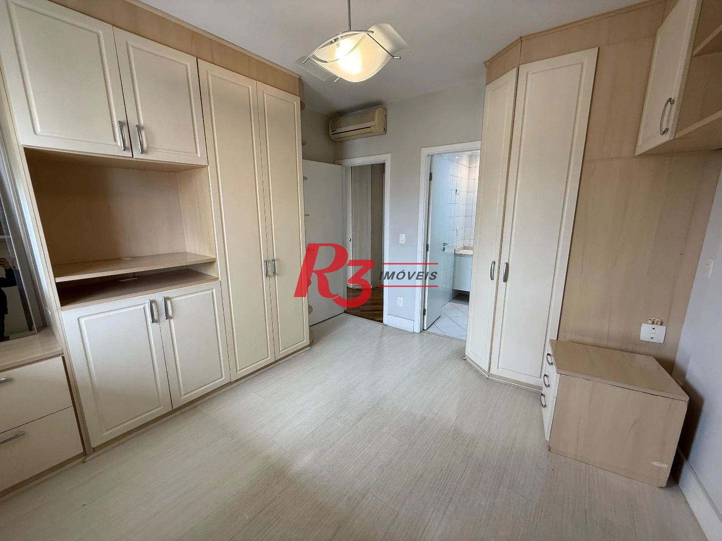 Apartamento com 3 dormitórios à venda, 119 m² por R$ 1.350.000,00 - Boqueirão - Santos/SP