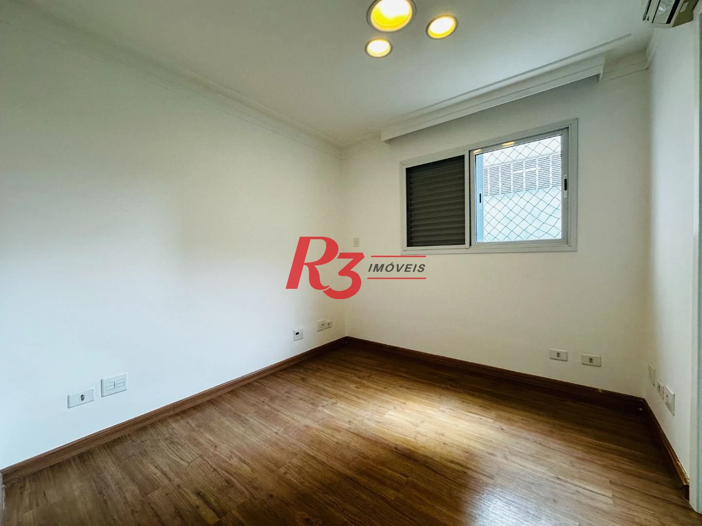 Casa à venda, 210 m² por R$ 1.234.000,00 - Vila Matias - Santos/SP
