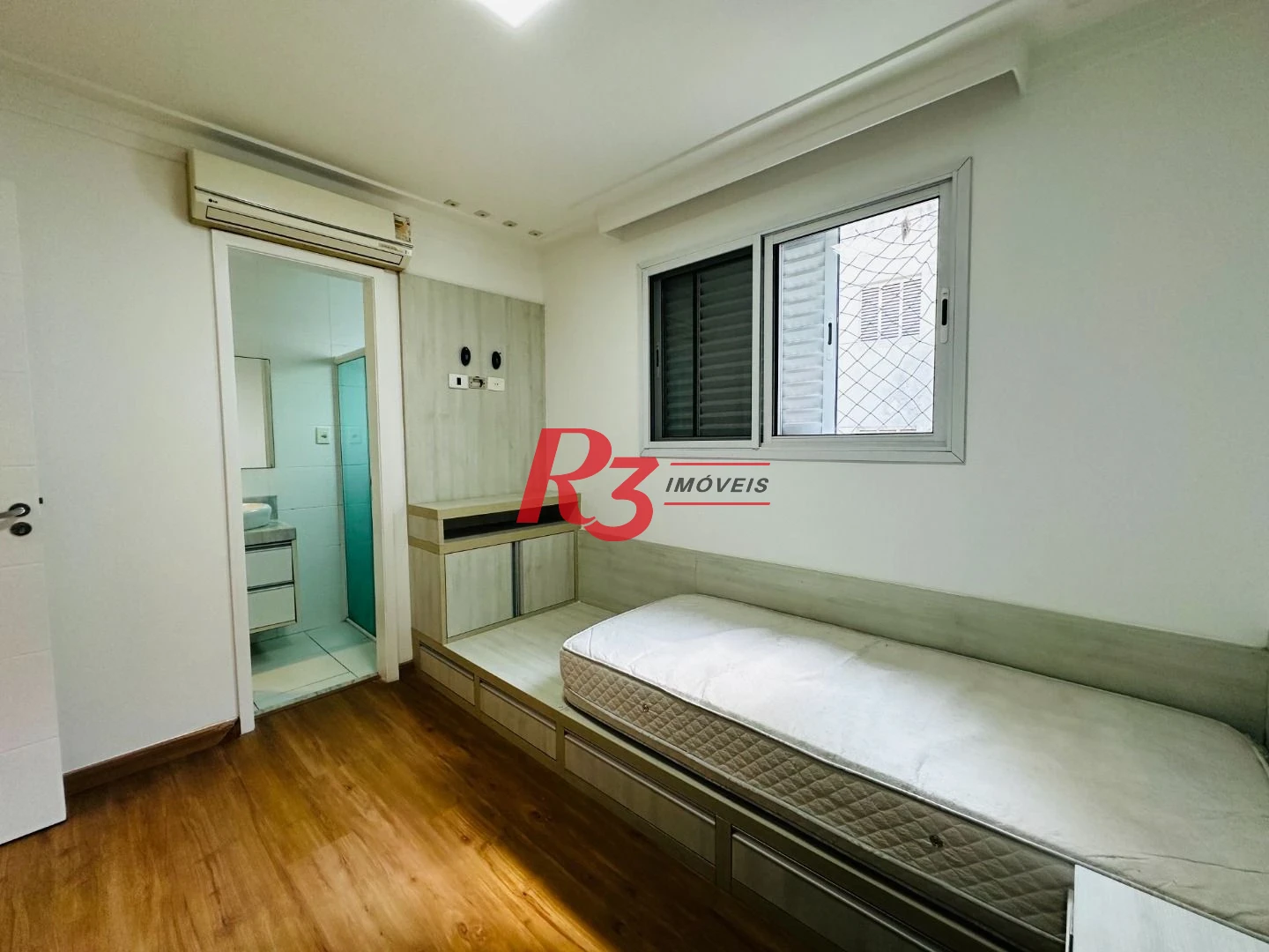 Casa à venda, 210 m² por R$ 1.234.000,00 - Vila Matias - Santos/SP